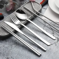 House Of Husk Reisbestek - Reis Bestekset - Chopsticks - Metalen Rietjes Met Borstel - Lepel - Vaatwasserbestendig - RVS - 7 Delig - Zilver -Goedkope Licht Tent Winkel 1200x940 1